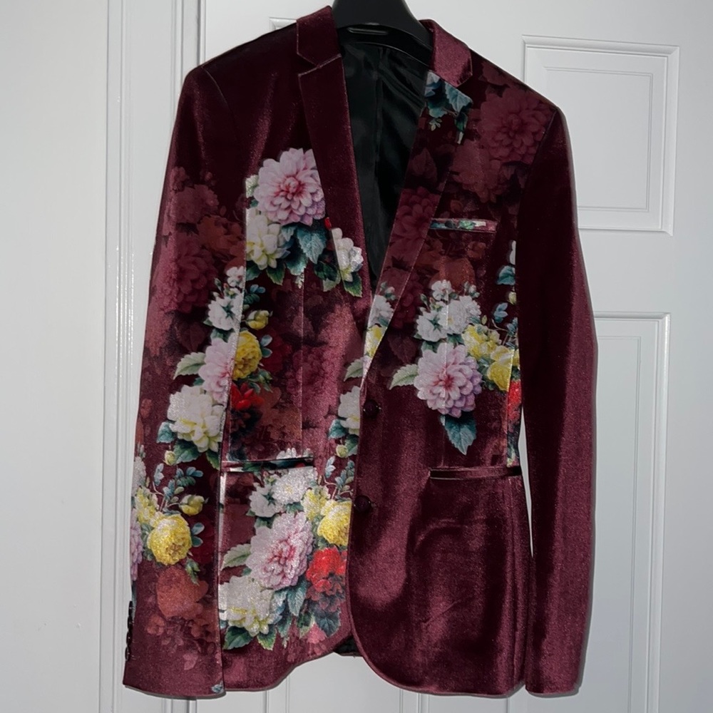Men’s Suit